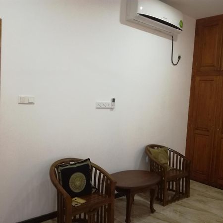 Indika'S Apartment هيكادوفا المظهر الخارجي الصورة